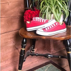 Red converse